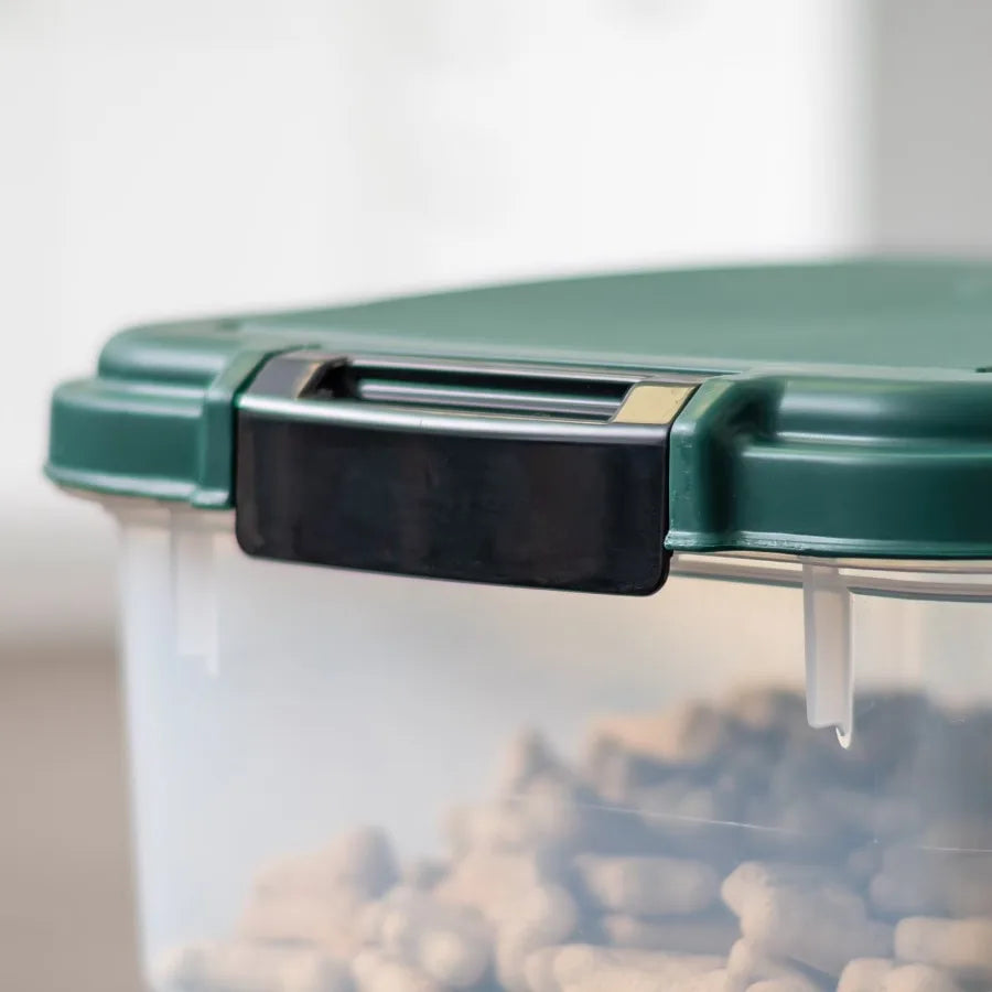 IRIS USA Airtight Pet Food Storage Container With Scoop