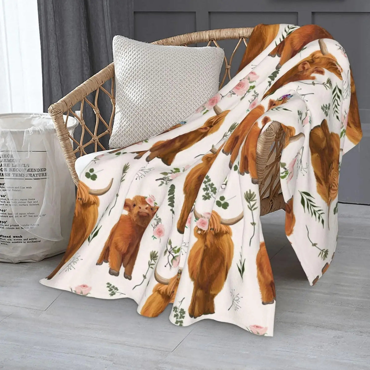 Highland Cow Flannel Throw Blanket for Kids and Cozy Gifts